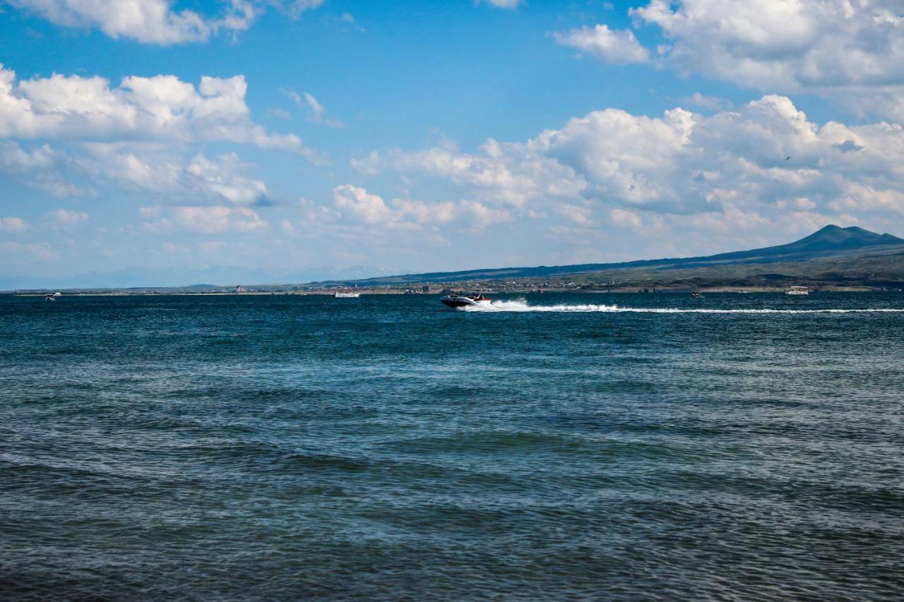 Garden Inn Resort Sevan Esterno foto